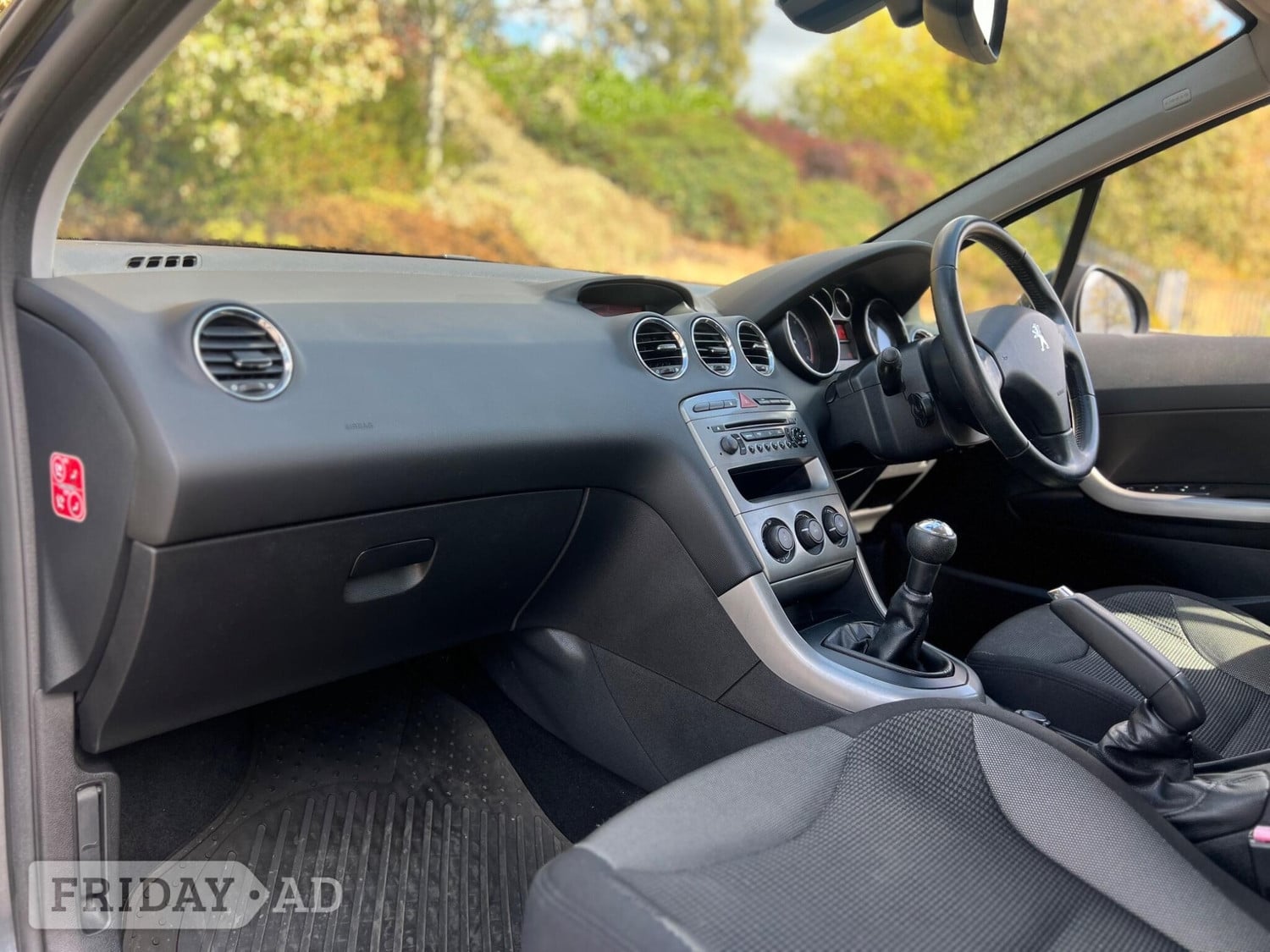 Peugeot 308 2011 - Cars