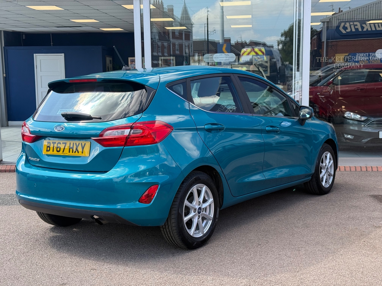 [ berth ]Ford Fiesta