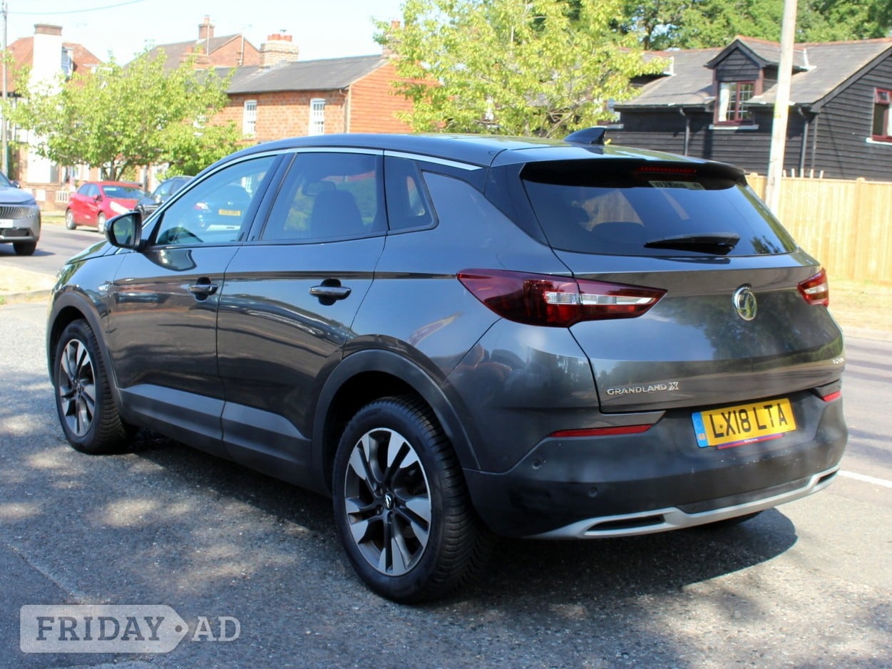 [ berth ]Vauxhall Grandland X