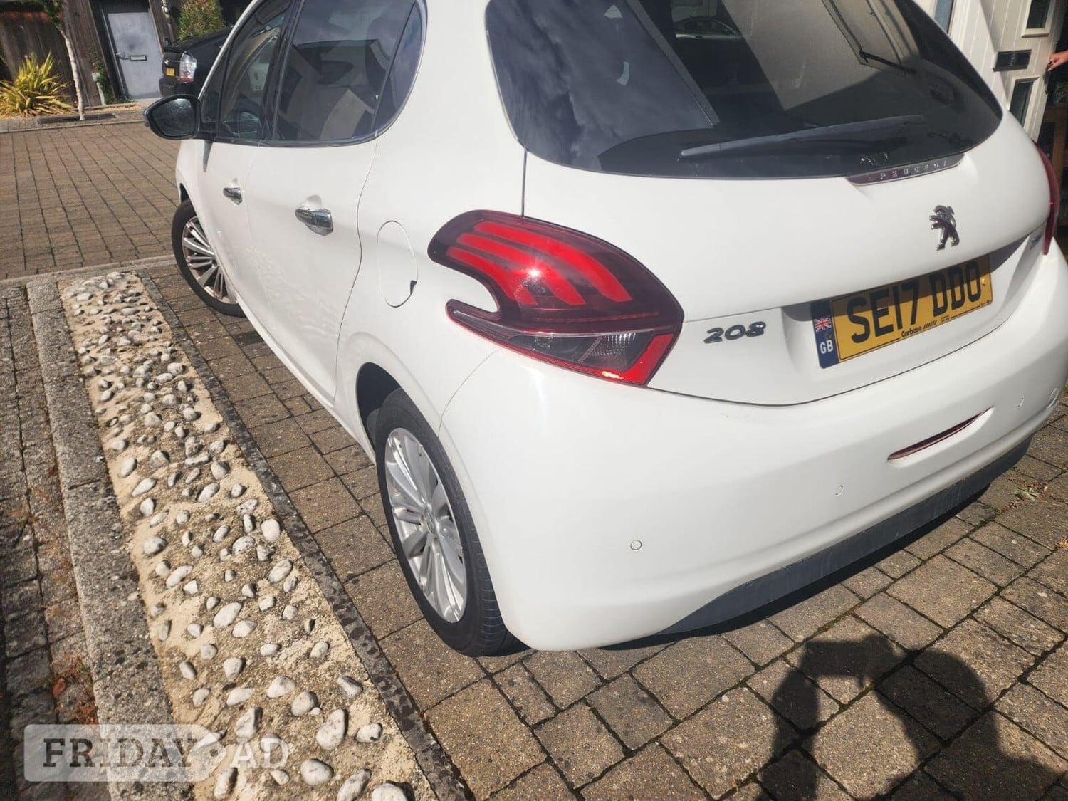 [ berth ]Peugeot 208