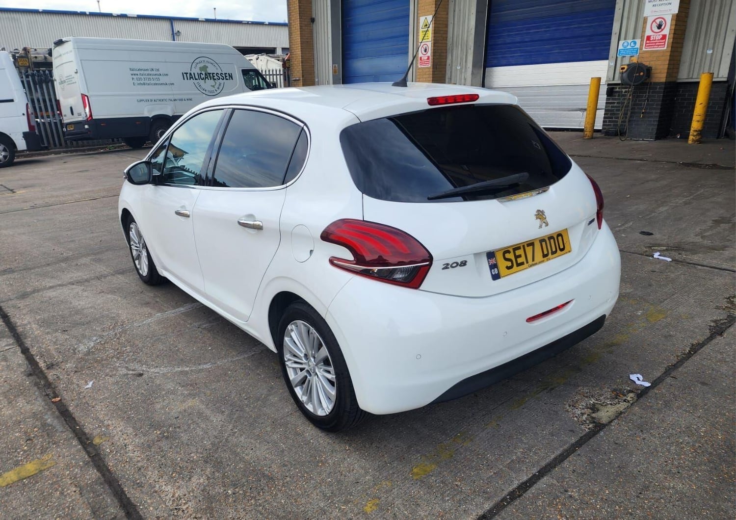 Peugeot 208 2017 - Cars in Wembley