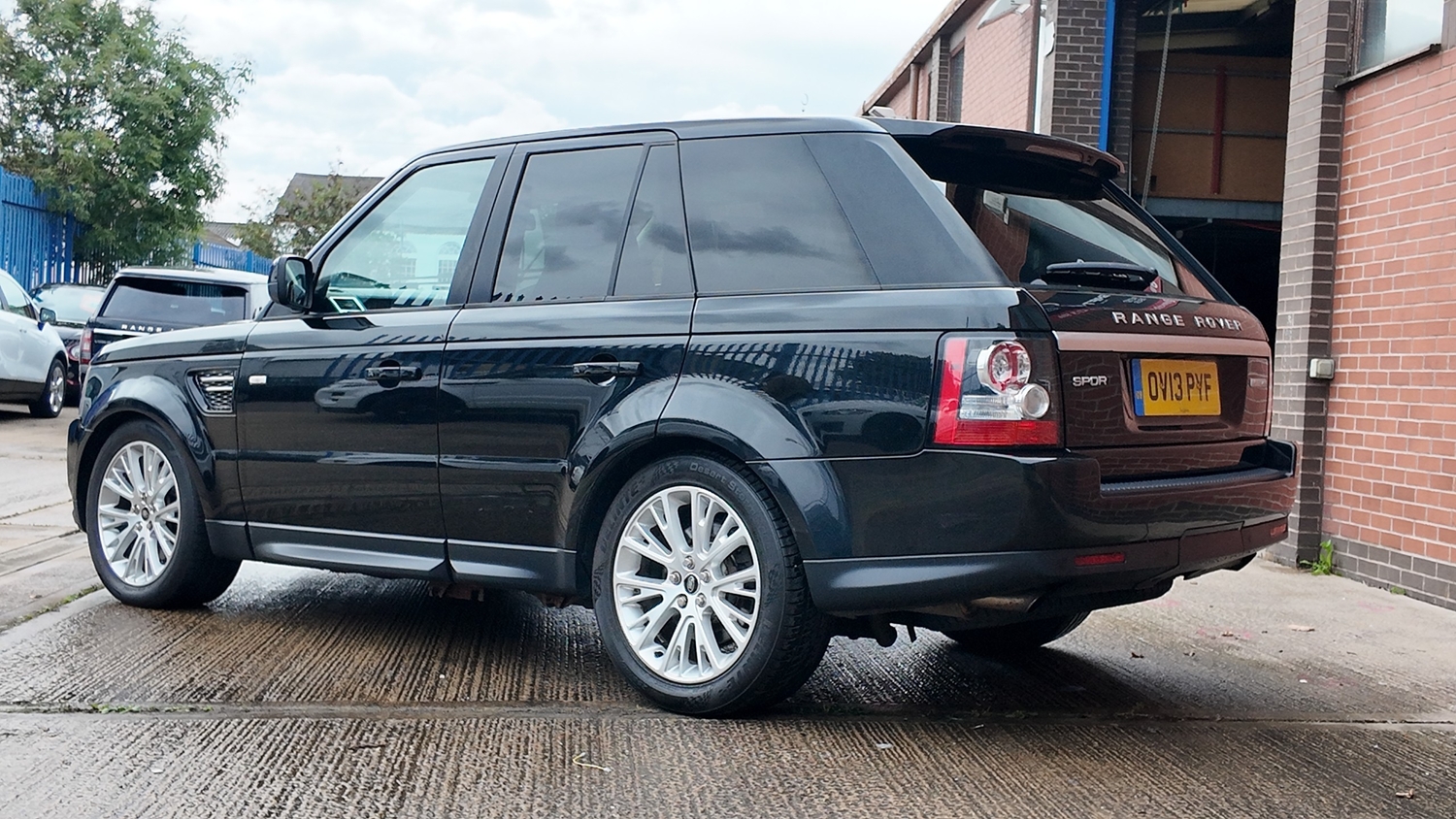 Land Rover Range Rover Sport 2013 - Cars in Leicester