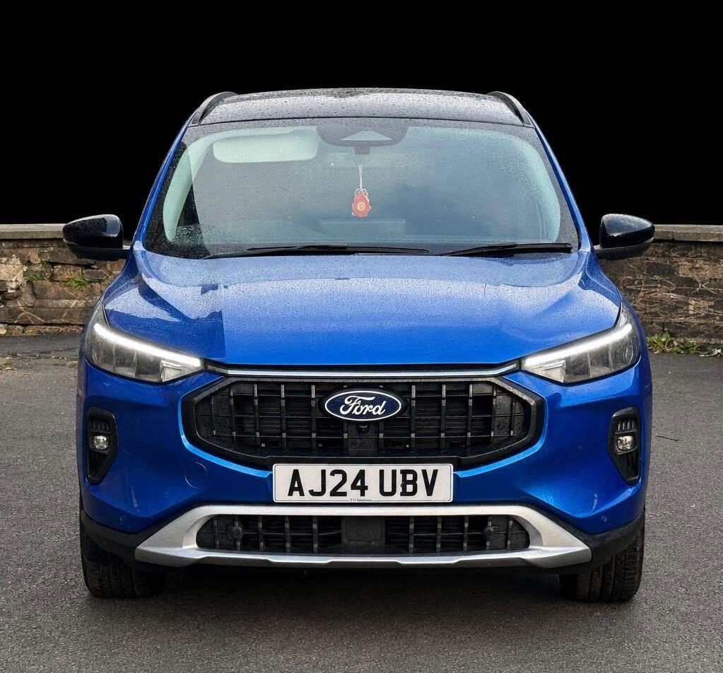 [ berth ]Ford Kuga