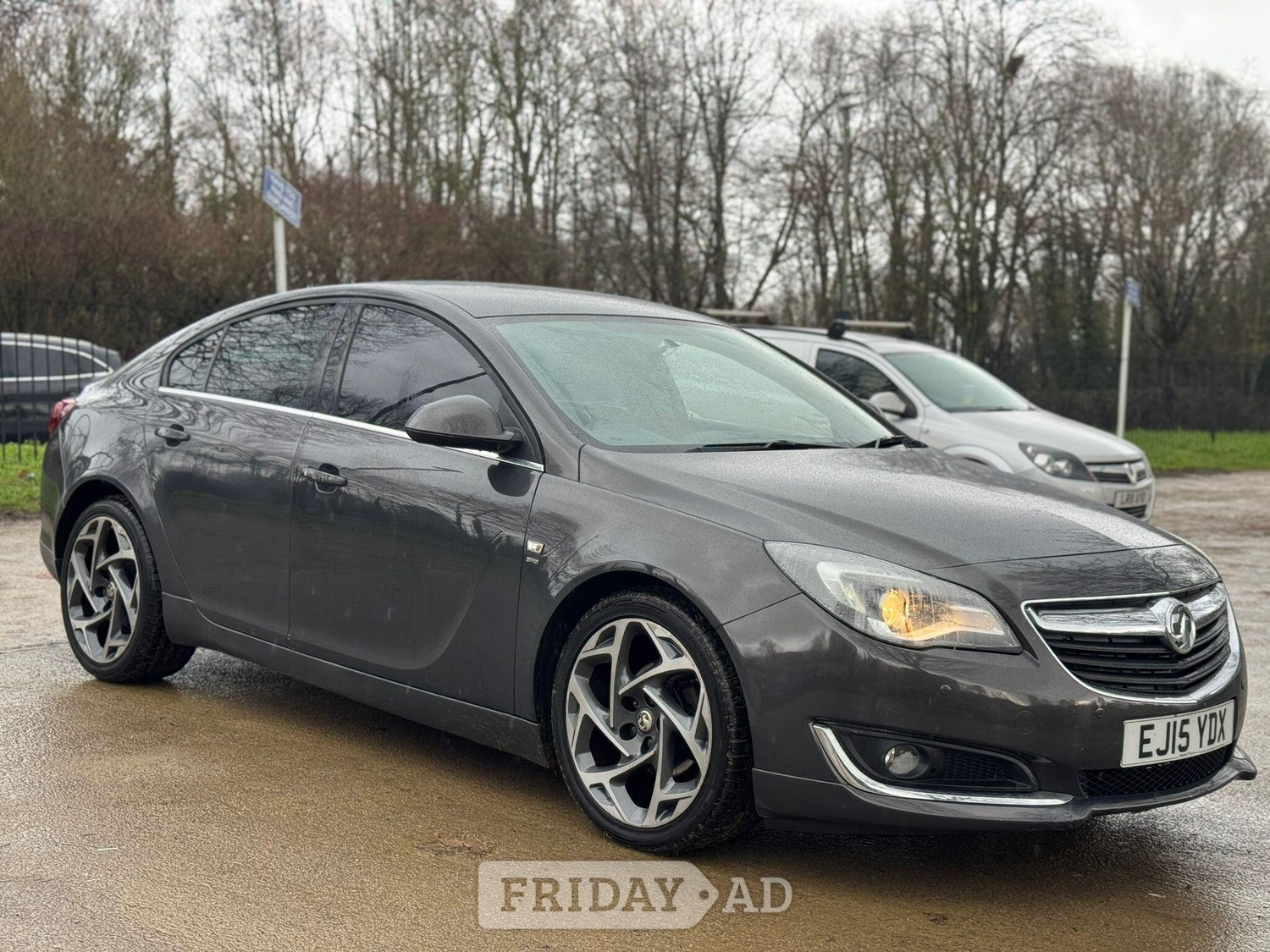 Vauxhall Insignia 2015 in Hillingdon