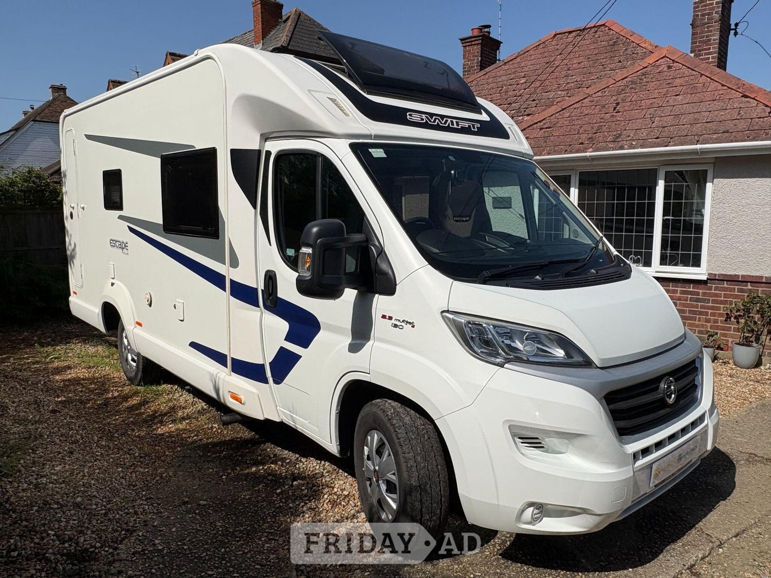 Swift Escape 614 2017 for sale - Motorhomes & Caravans in Southend-on-Sea