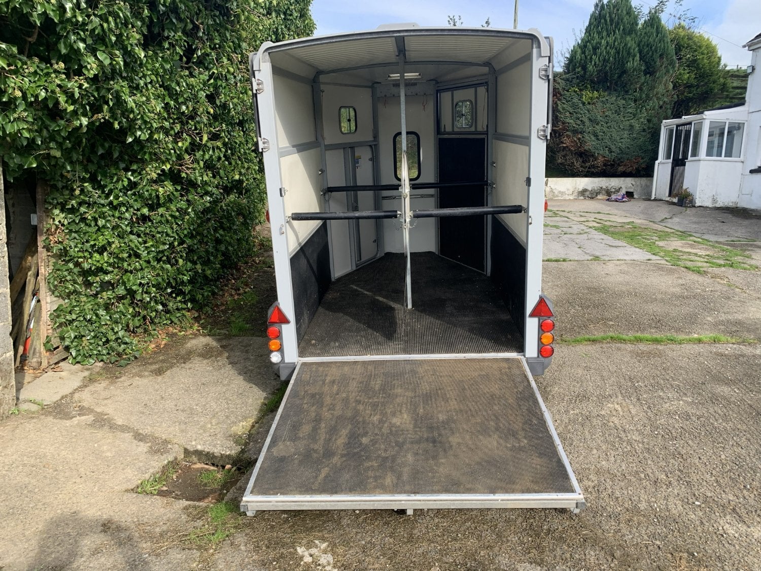 [ berth ]Ifor Williams HBX511