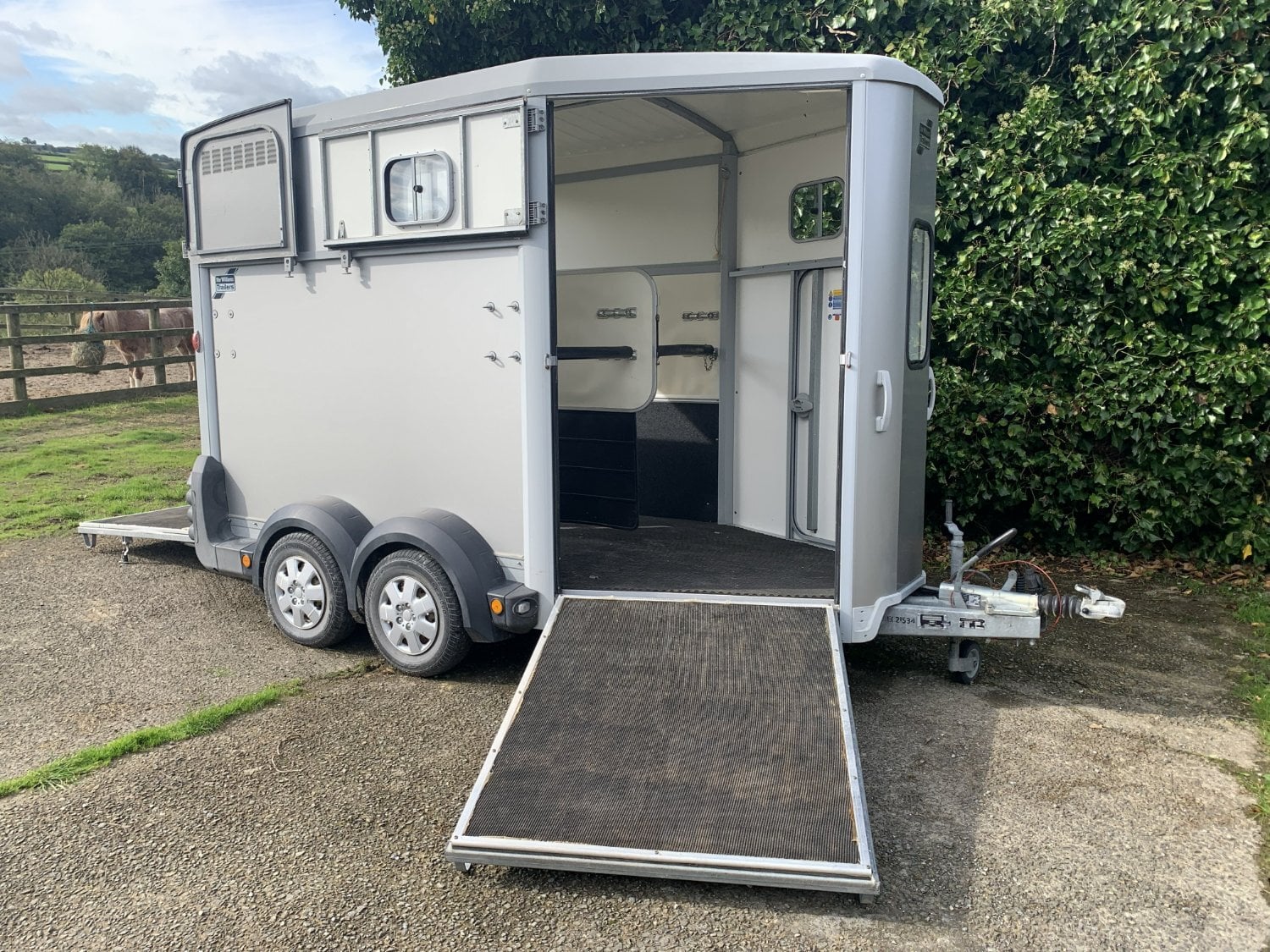 Ifor Williams HBX511  Horse Trailer - Trailers & Horseboxes in Newcastle Emlyn