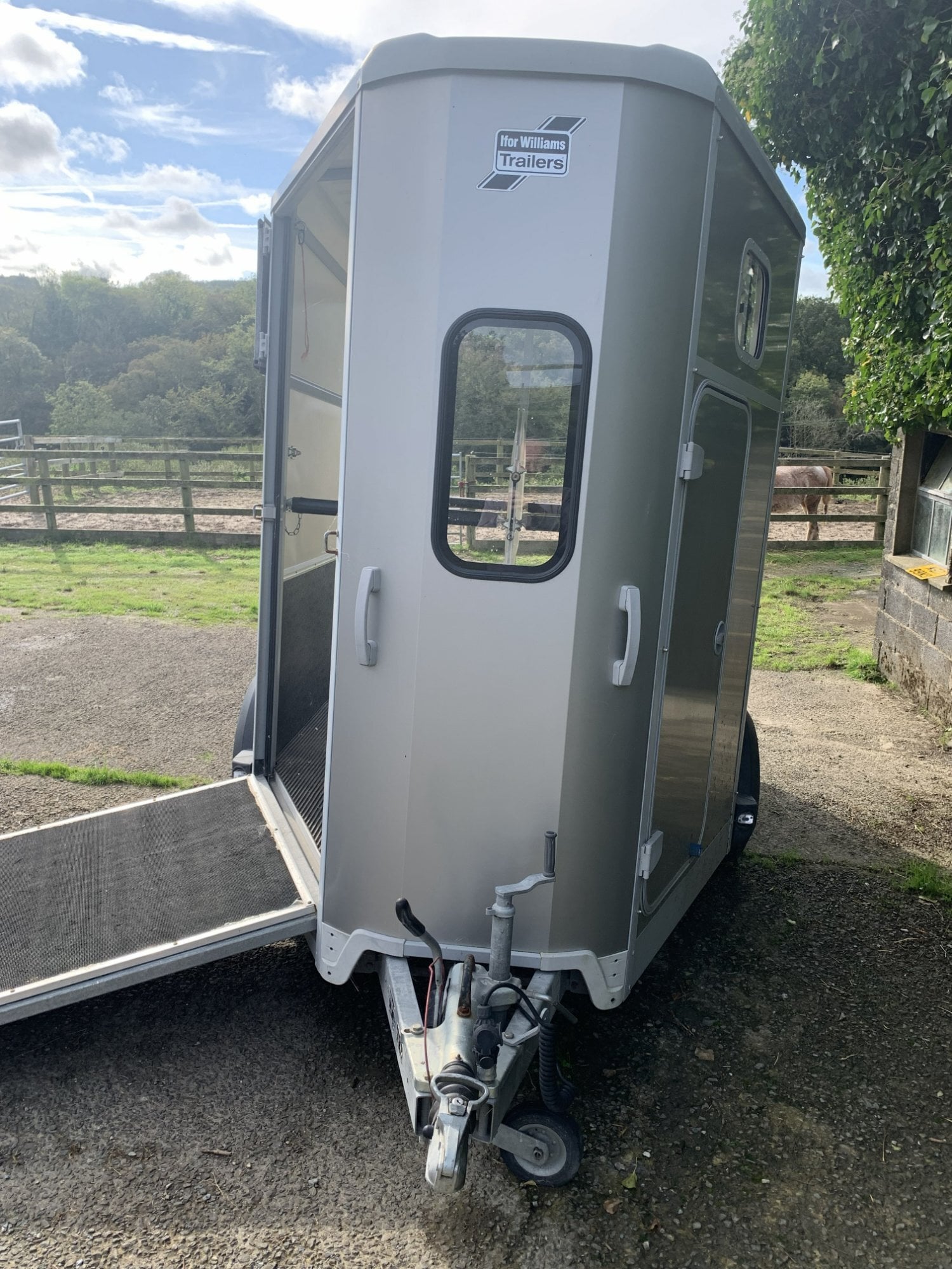 Ifor Williams HBX511  Horse Trailer - Trailers & Horseboxes
