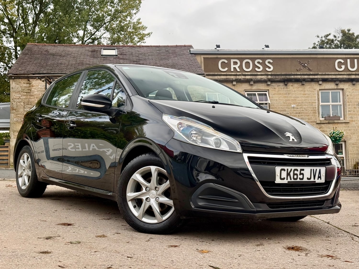 [ berth ]Peugeot 208
