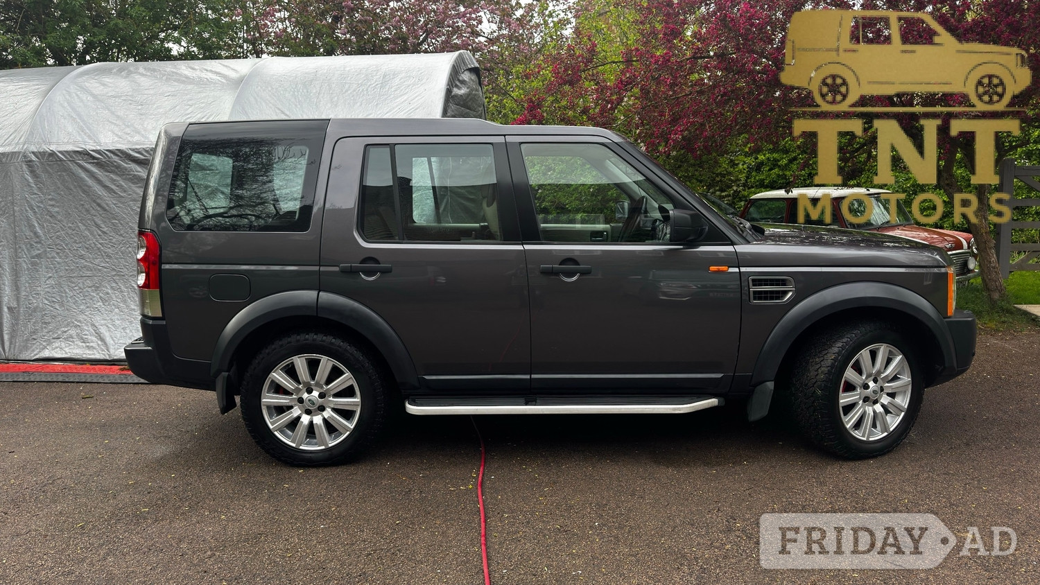 [ berth ]Land Rover Discovery 3