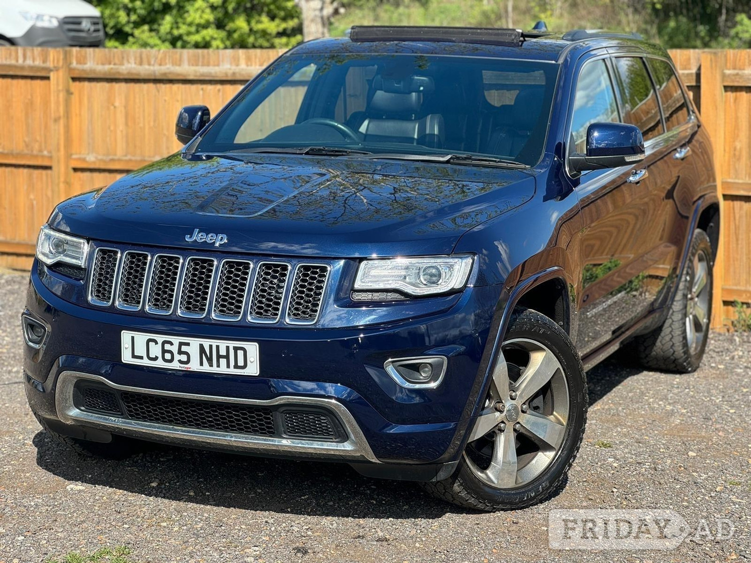 [ berth ]Jeep Grand Cherokee