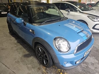 Mini Hatch 2013
