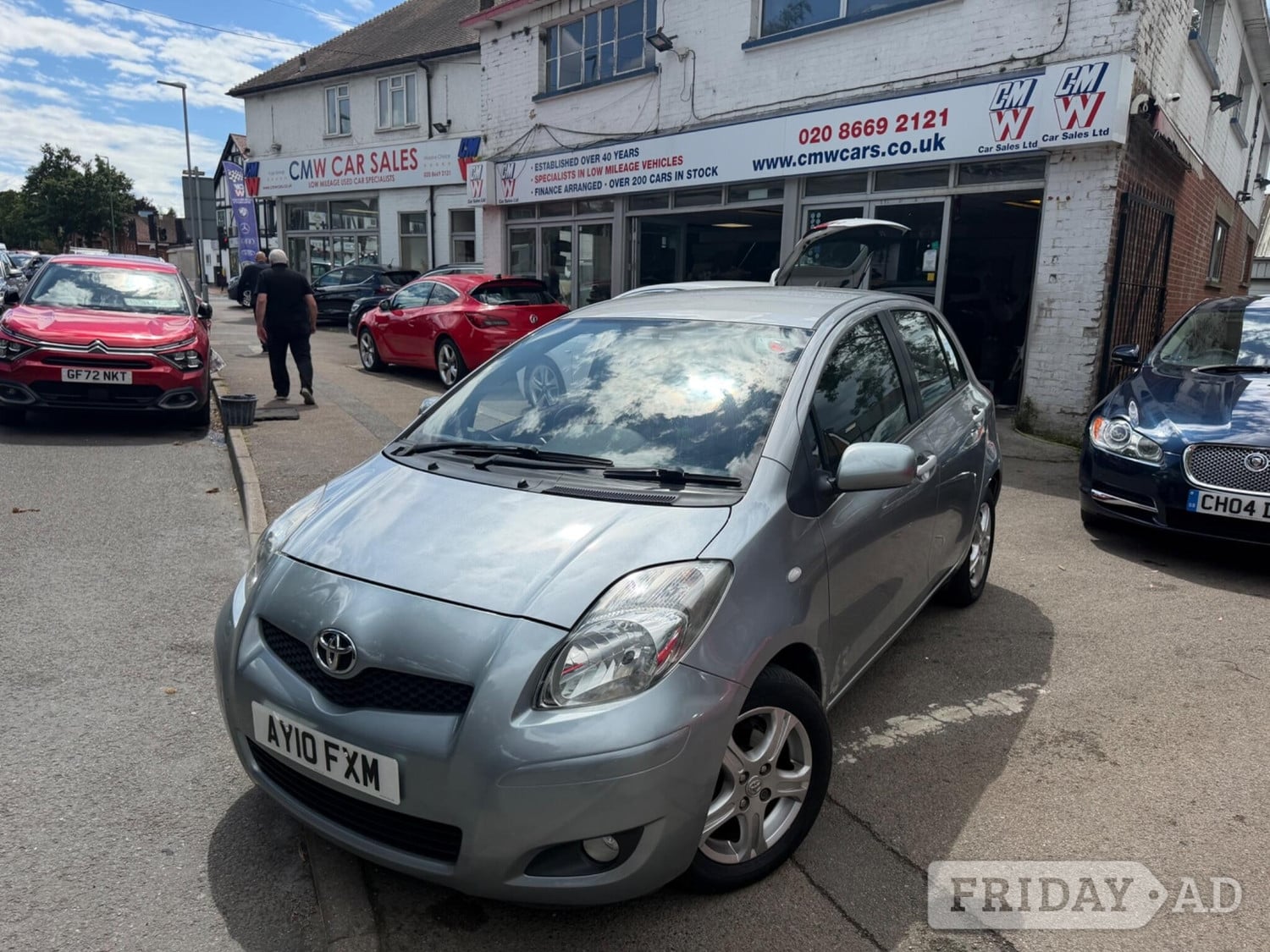 Toyota Yaris 2010 in Sutton