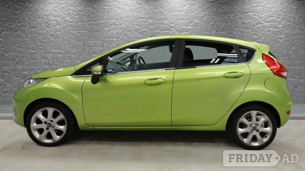 [ berth ]Ford Fiesta