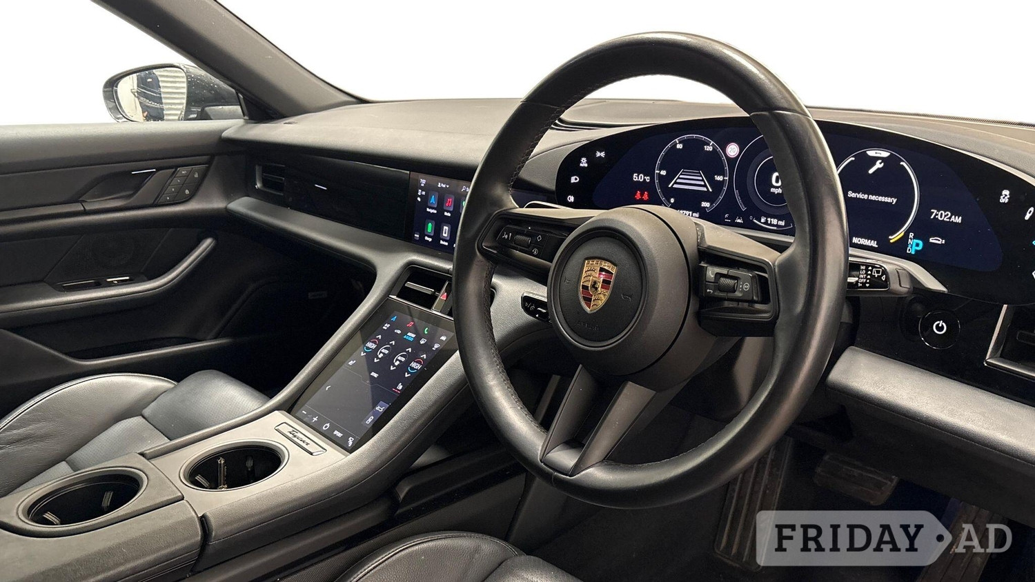 [ berth ]Porsche Taycan