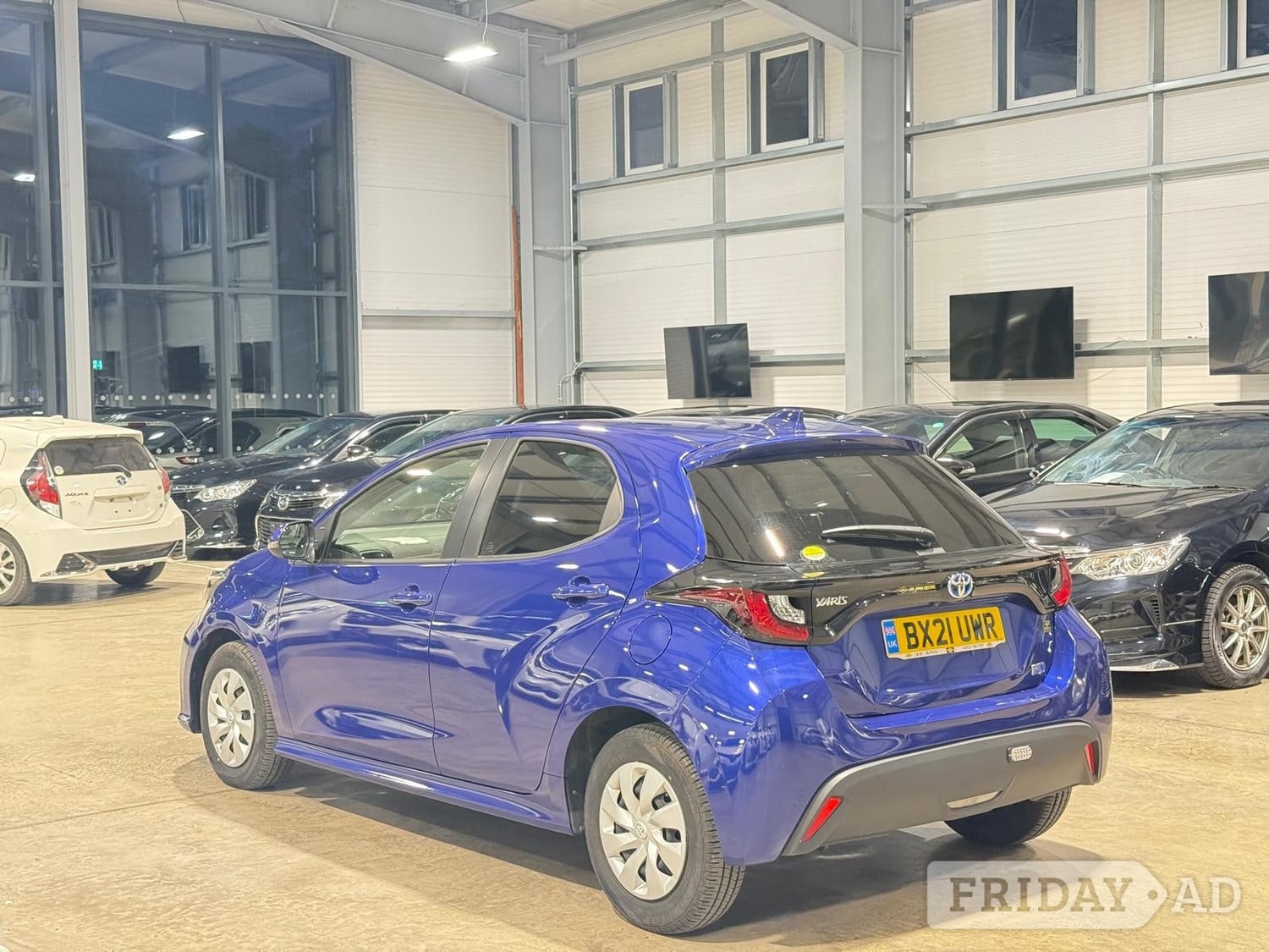 Toyota Yaris 2021 - Cars in Reading