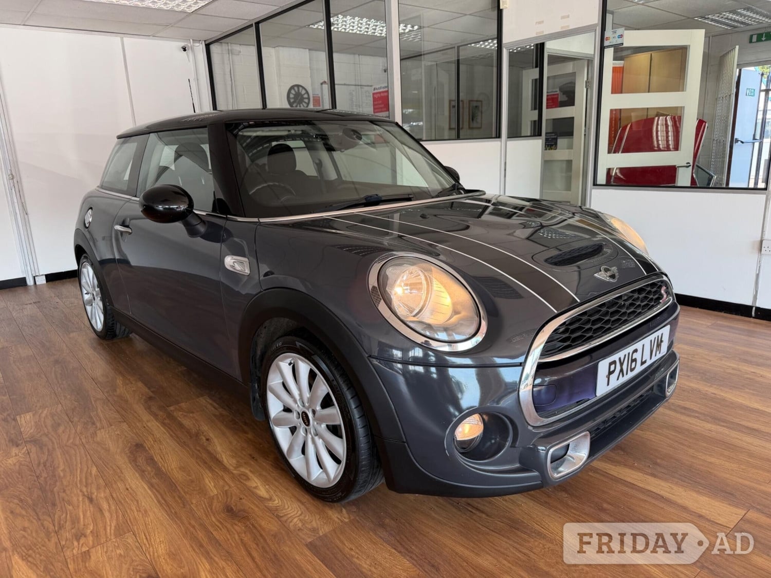 Mini Hatch 2016 in Sandhurst