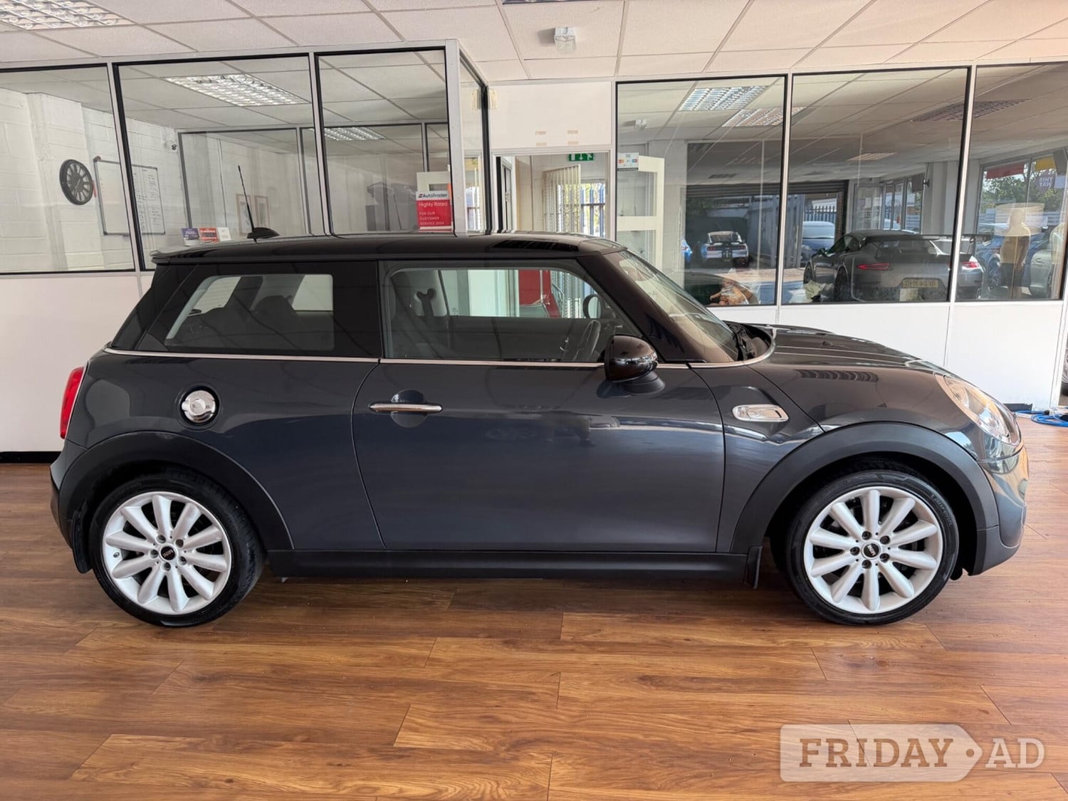 Mini Hatch Sandhurst