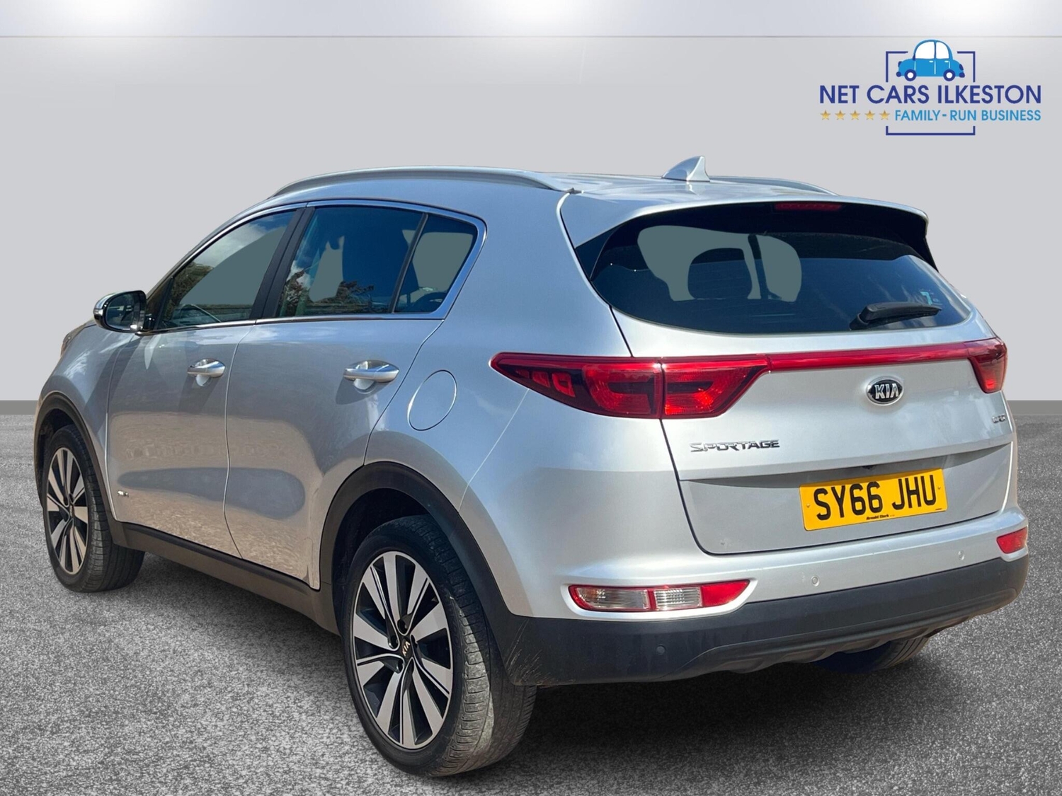 [ berth ]Kia Sportage