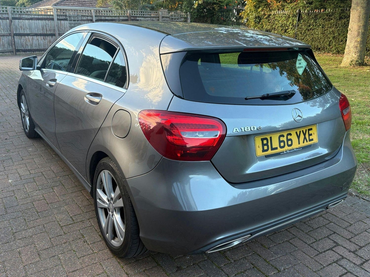 [ berth ]Mercedes-Benz A Class