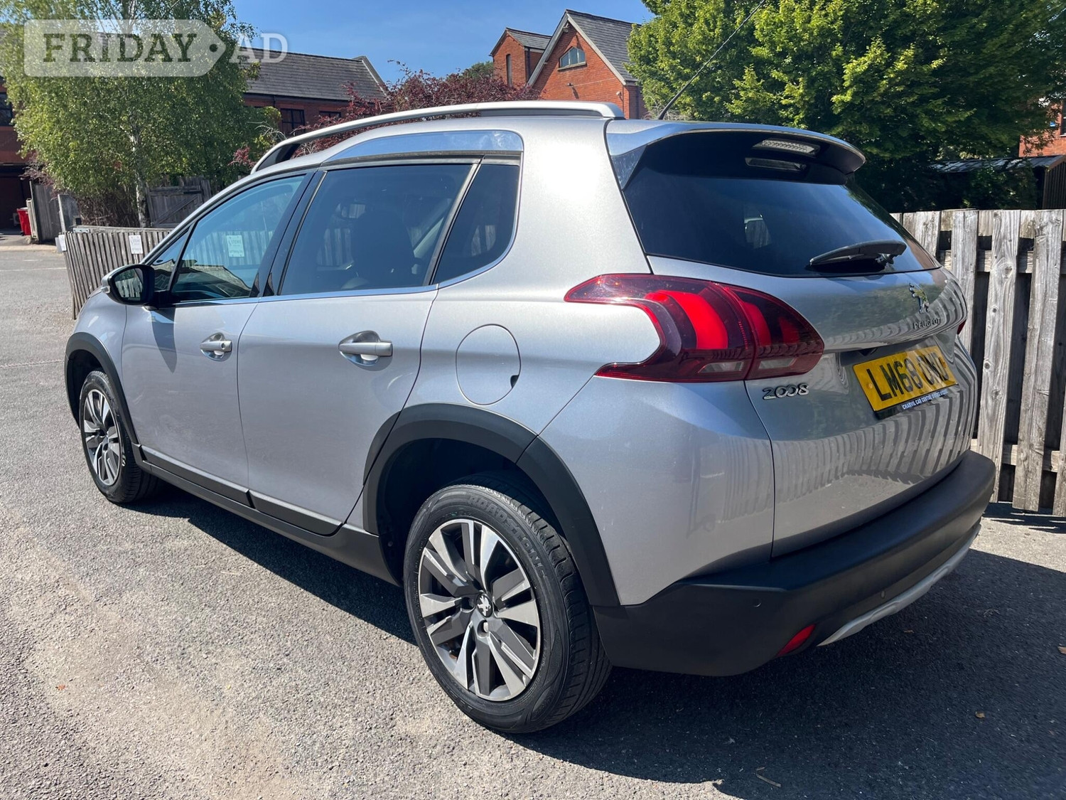 [ berth ]Peugeot 2008