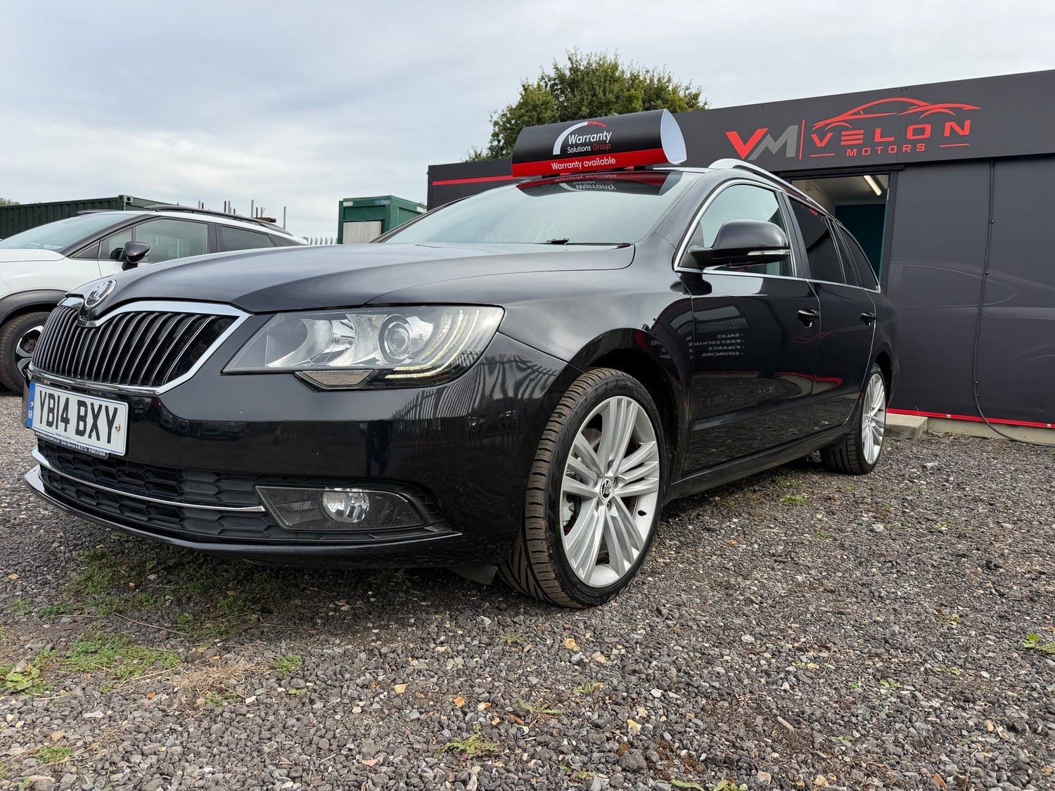 Skoda Superb 2014 - Cars
