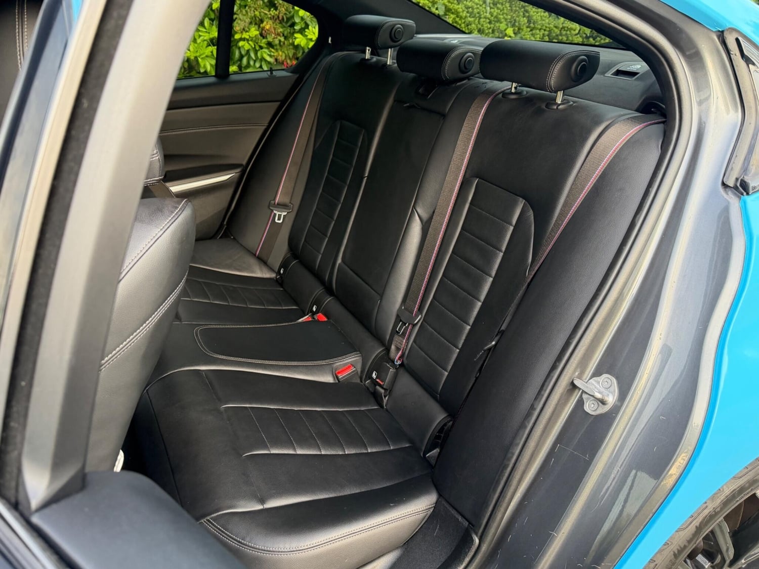 [ berth ]BMW 3 Series