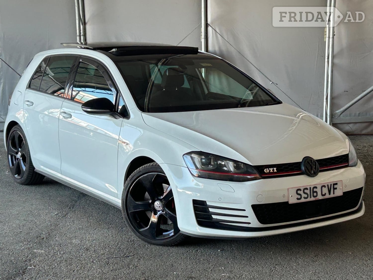 Volkswagen Golf 2016 in Manchester