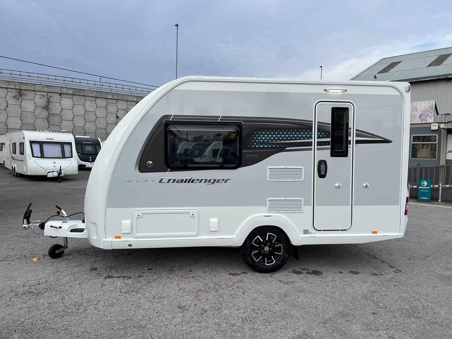 Swift Challenger 390 2027 - Motorhomes & Caravans in Cheadle