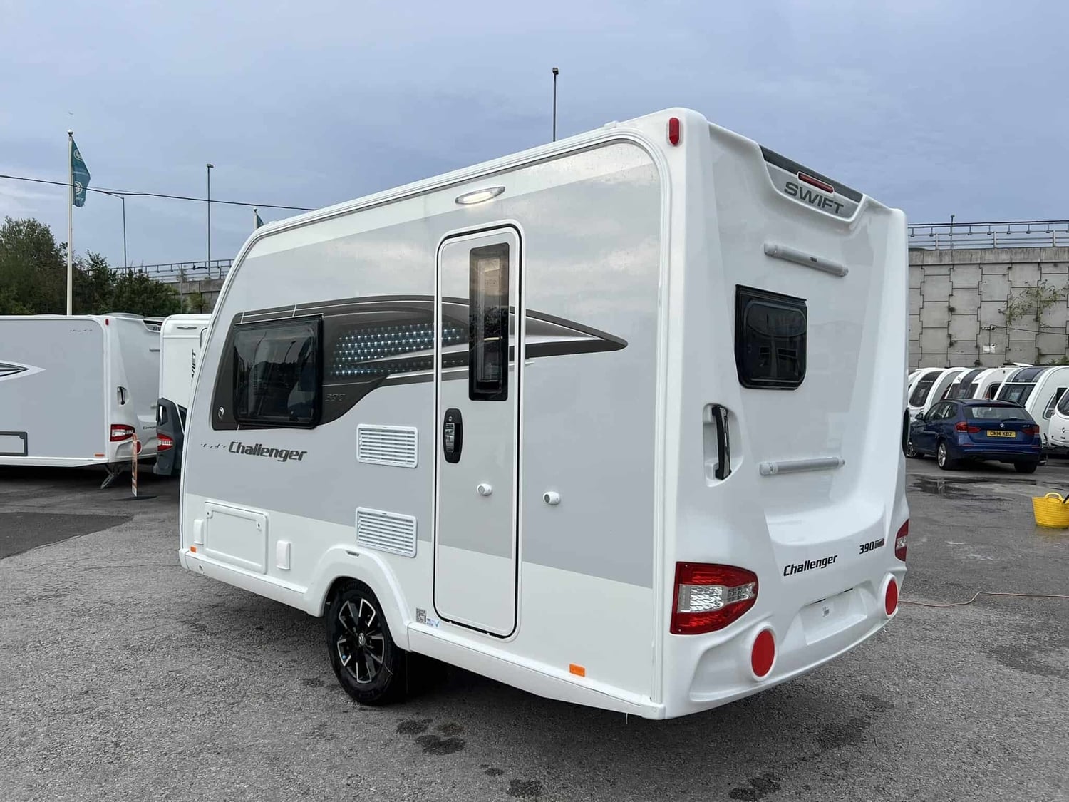 Swift Challenger 390 2027 - Motorhomes & Caravans