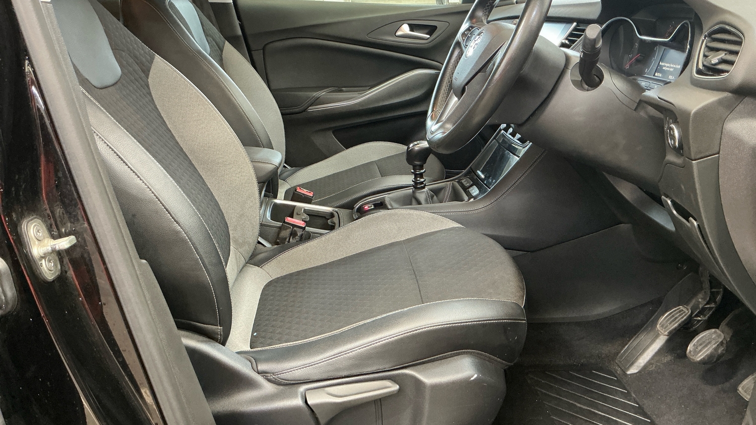 [ berth ]Vauxhall Grandland X