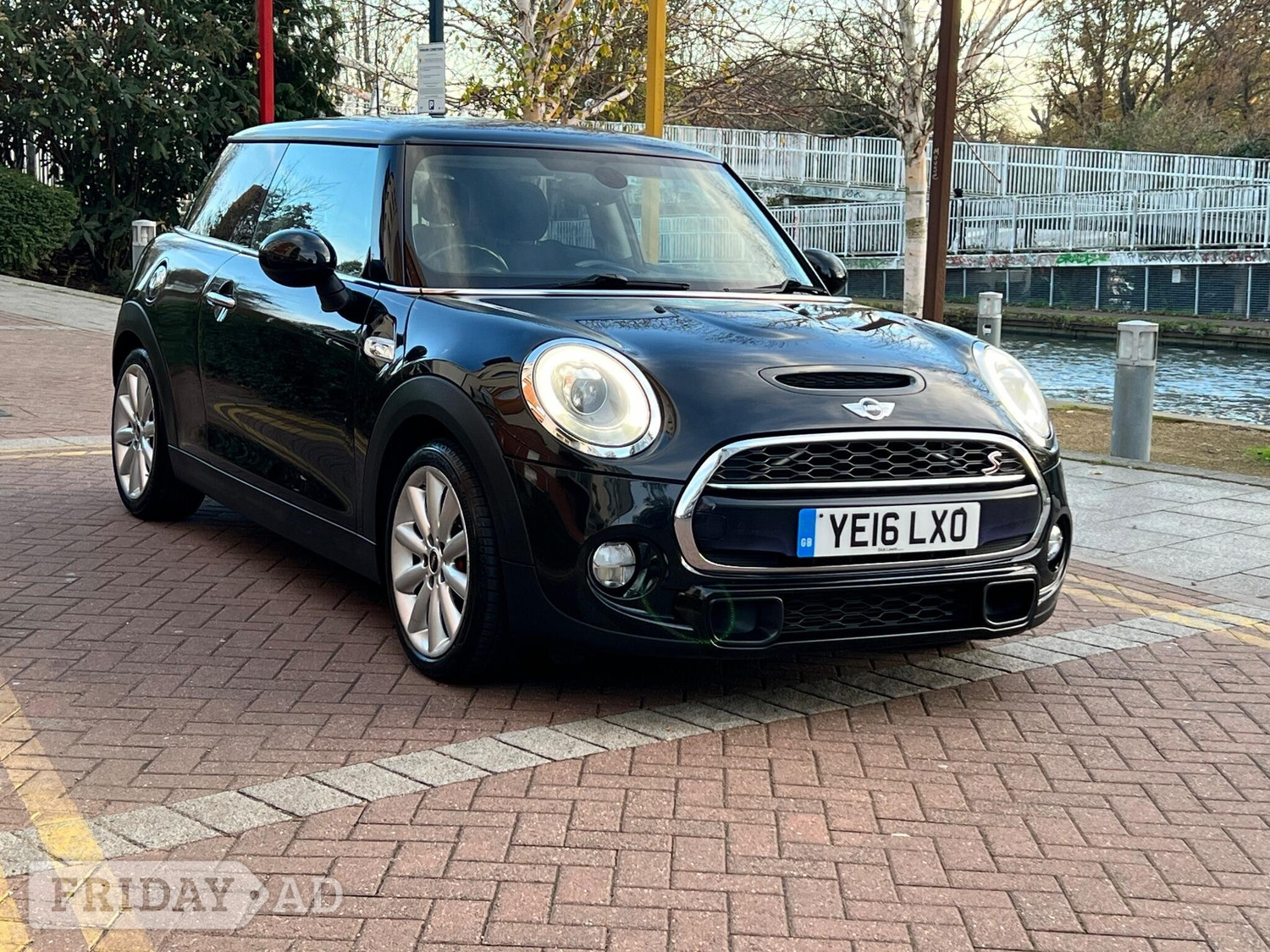 Mini Hatch 2016 - Cars in Wembley