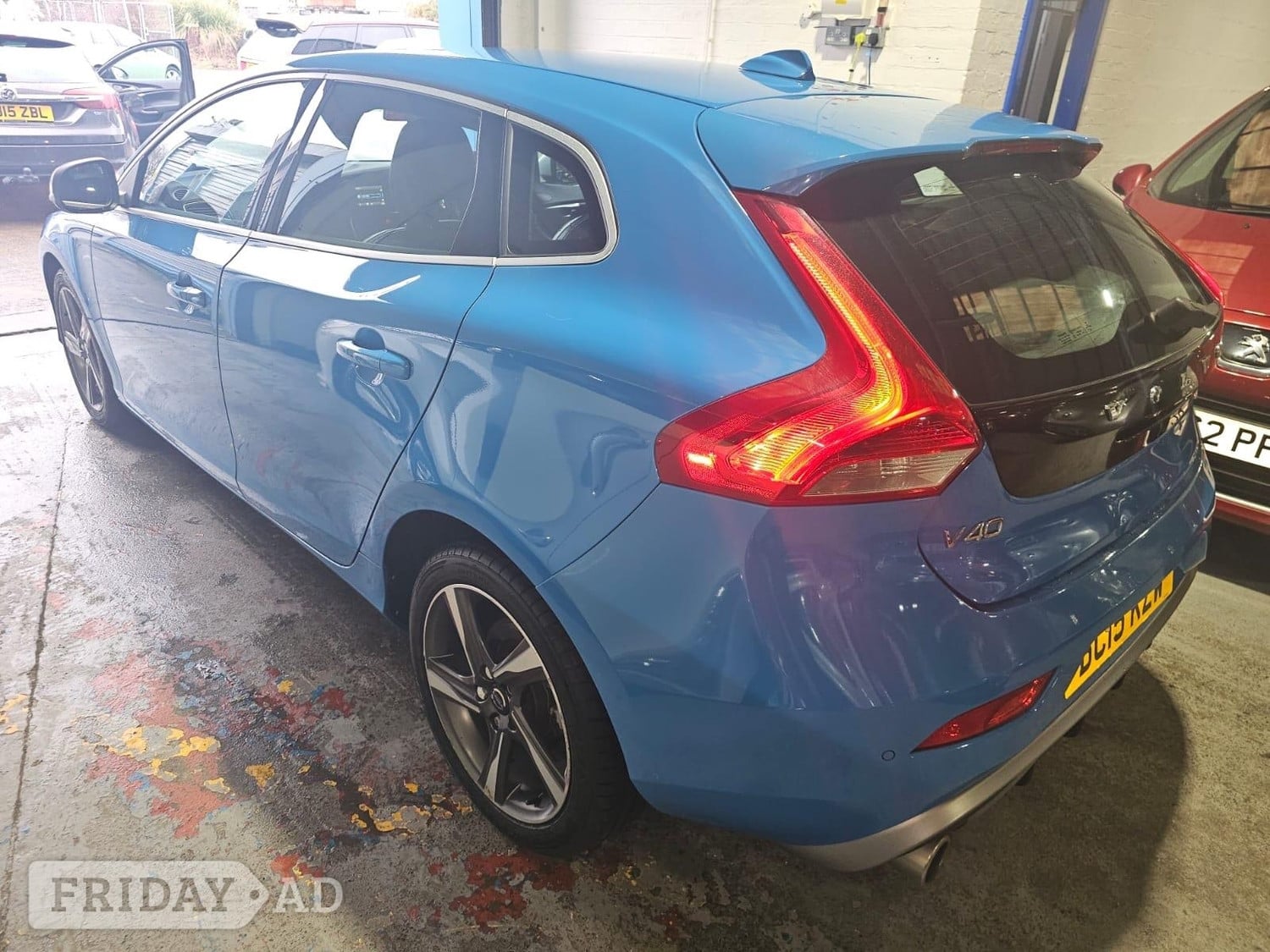 Volvo V40 2015 - Cars in Pontypridd