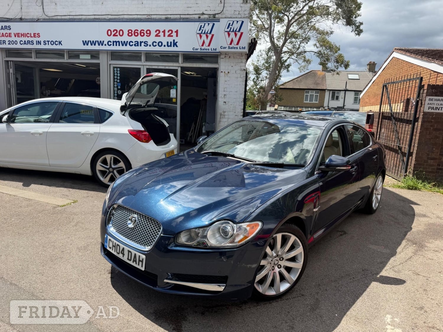 Jaguar XF 2009 in Sutton