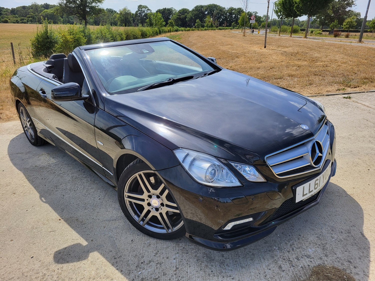 Mercedes-Benz E Class 2011 - Cars in Horley