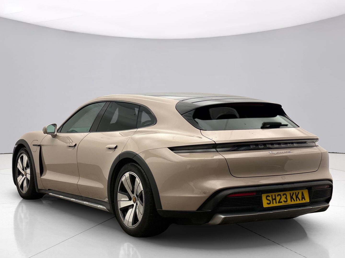 Porsche Taycan Ely
