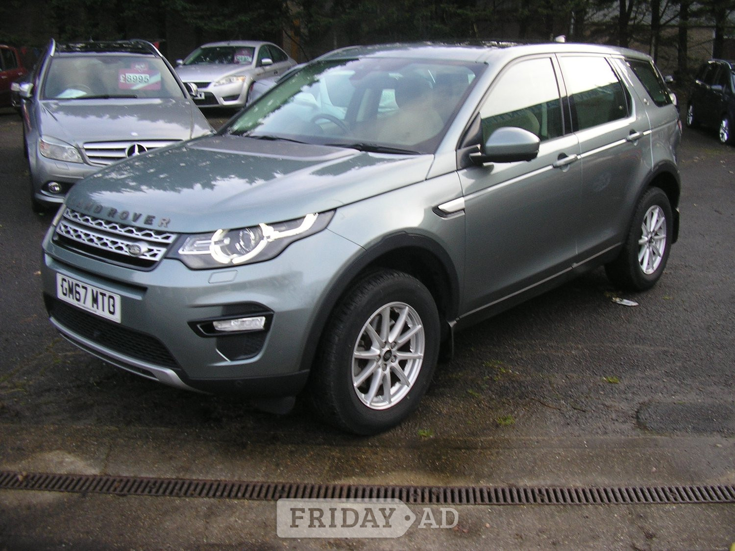 [ berth ]Land Rover Discovery Sport