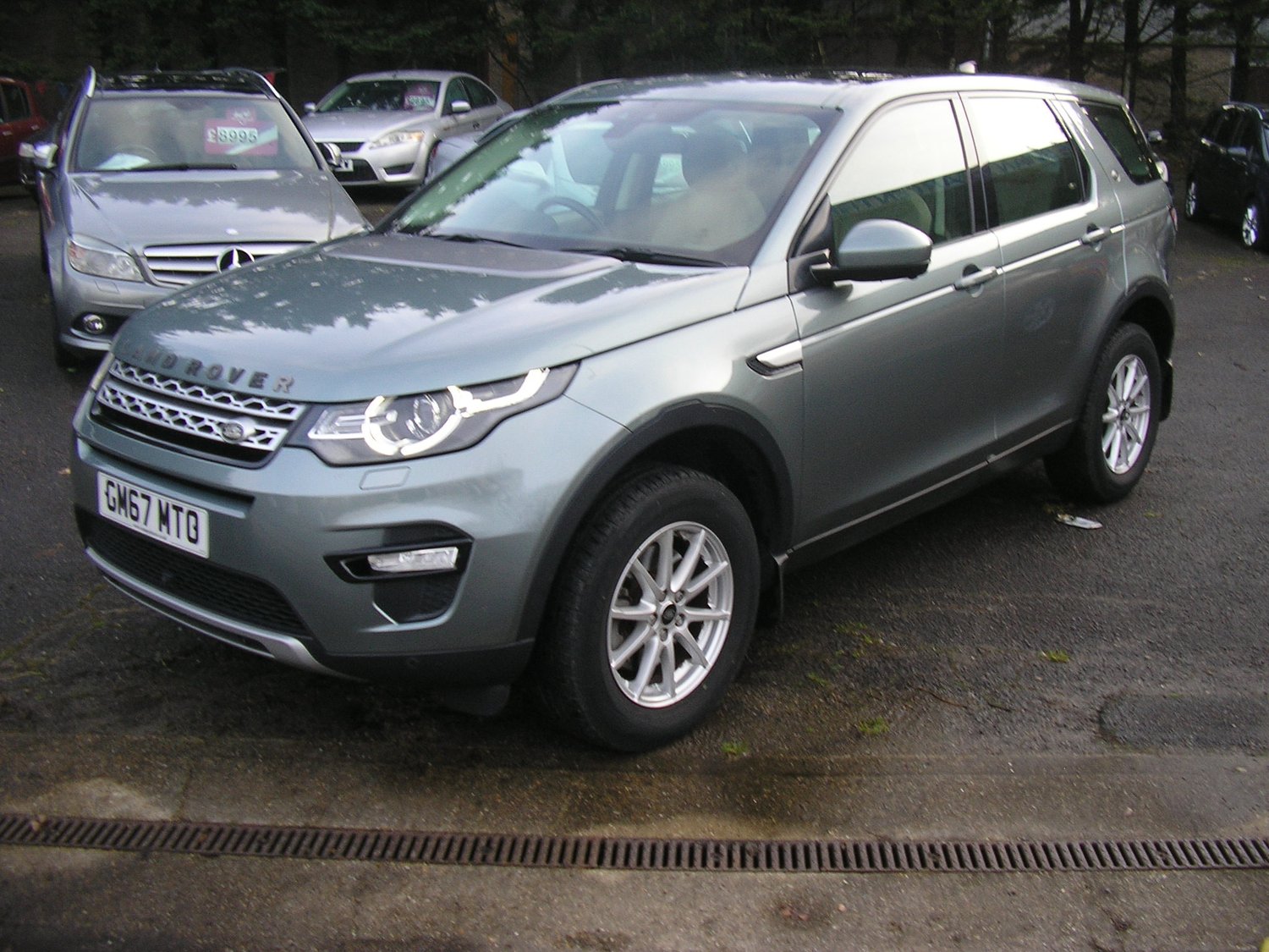 [ berth ]Land Rover Discovery Sport