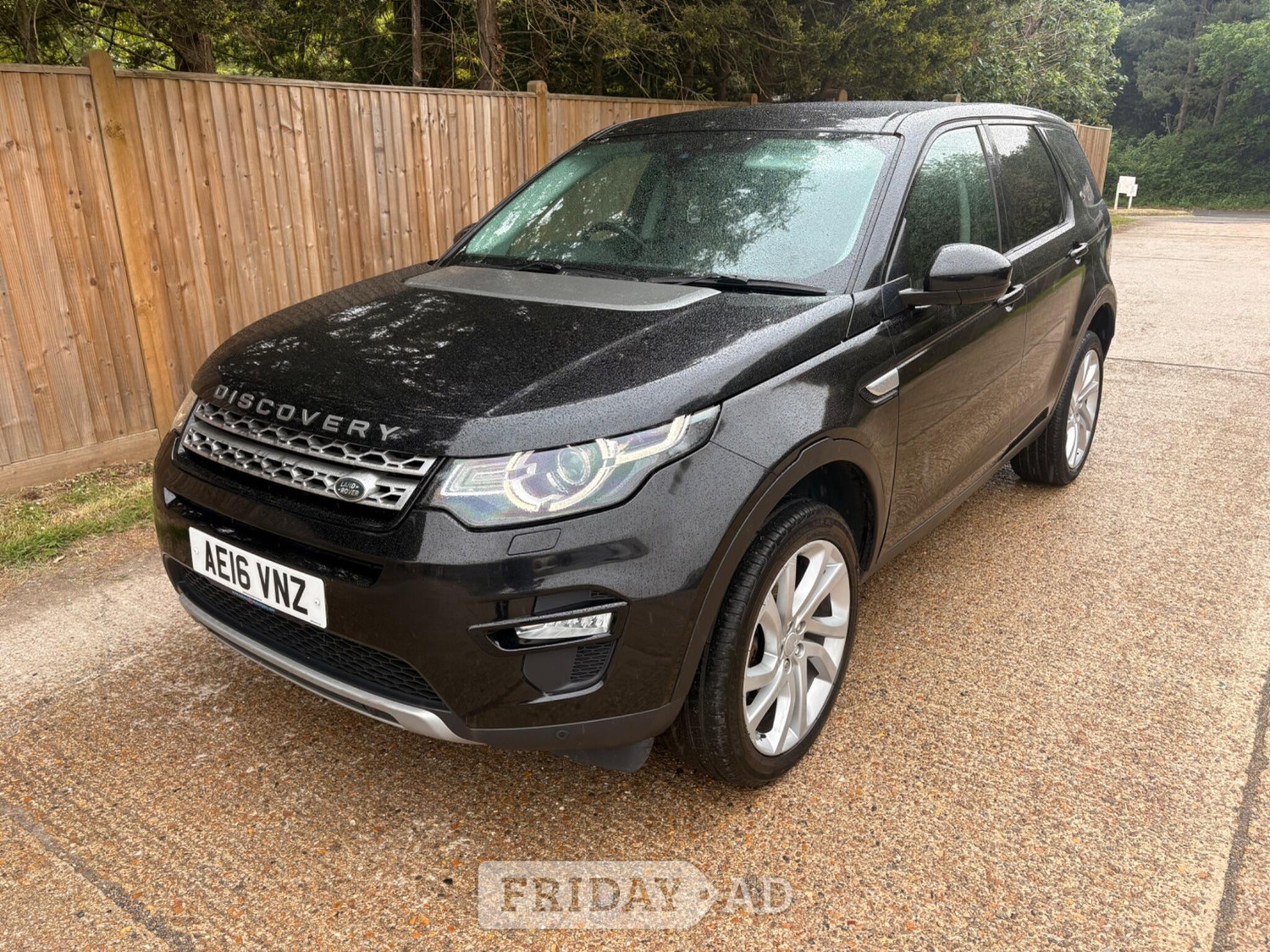 Land Rover Discovery Sport 2016 - Cars in Tonbridge