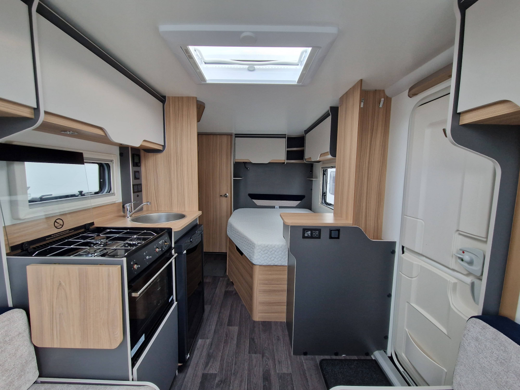 Bailey Discovery D4-4L Highbridge