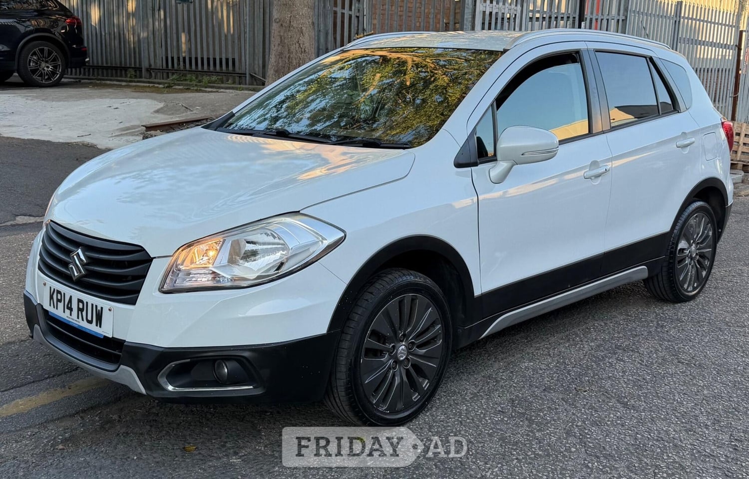Suzuki SX4 2014 - Cars in Willesden