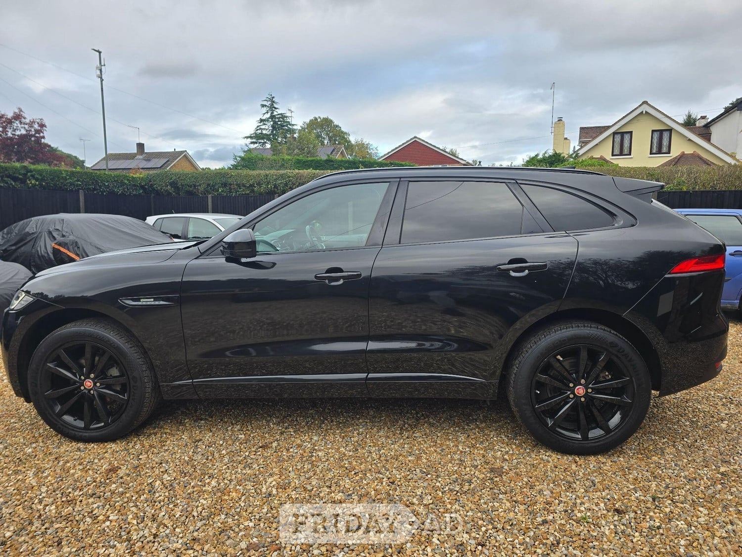 [ berth ]Jaguar F-Pace