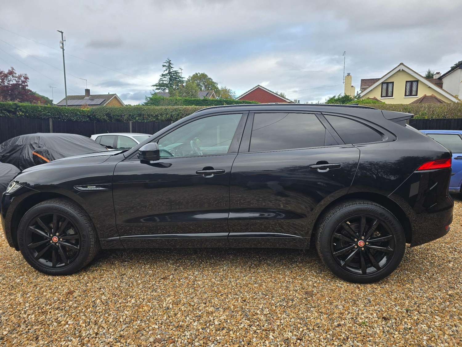 [ berth ]Jaguar F-Pace