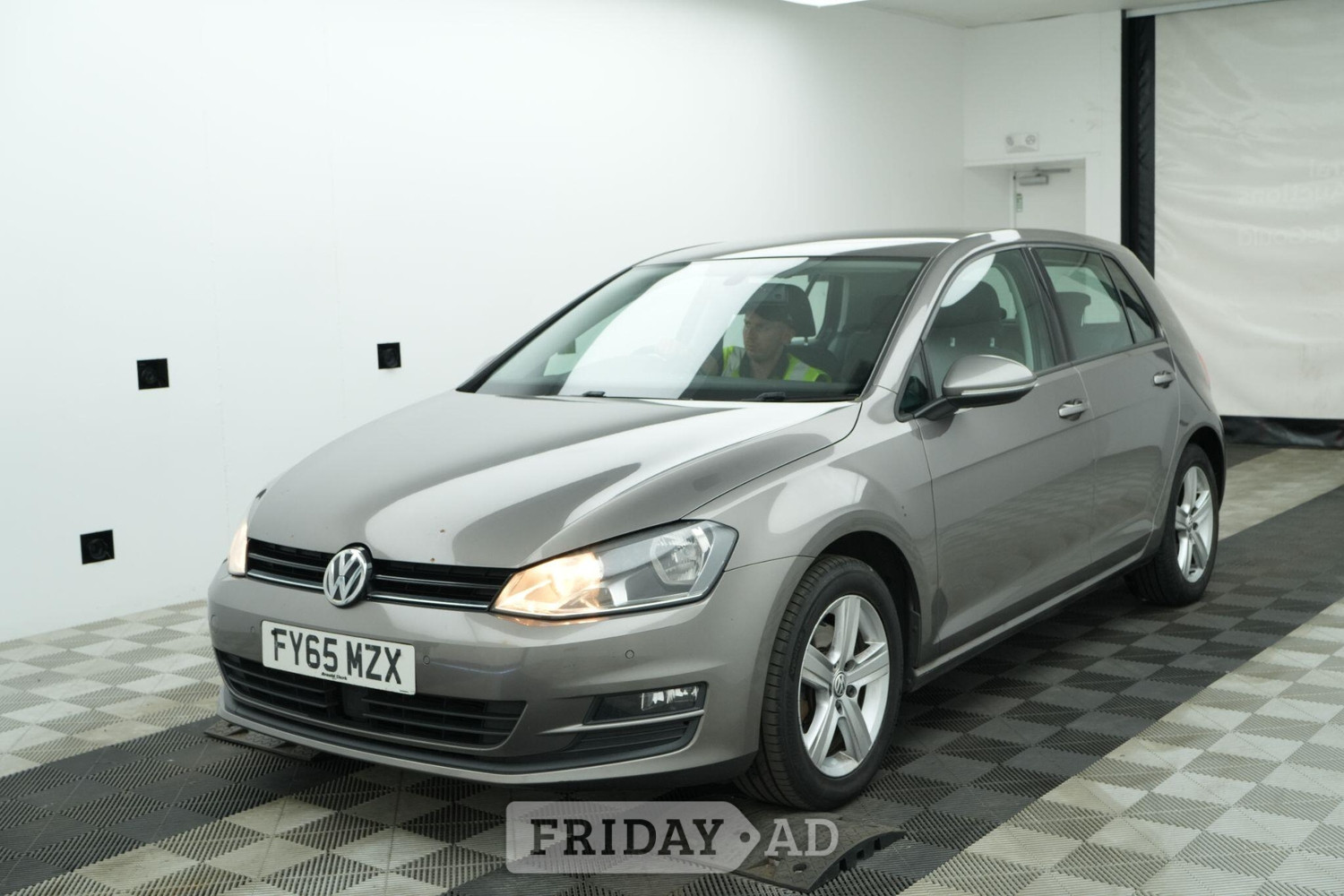 [ berth ]Volkswagen Golf