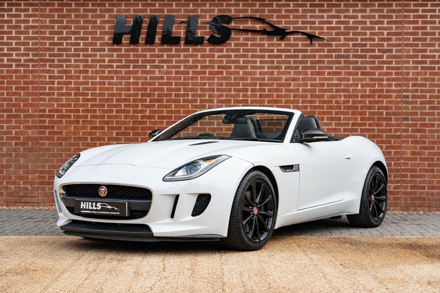 [ berth ]Jaguar F-Type