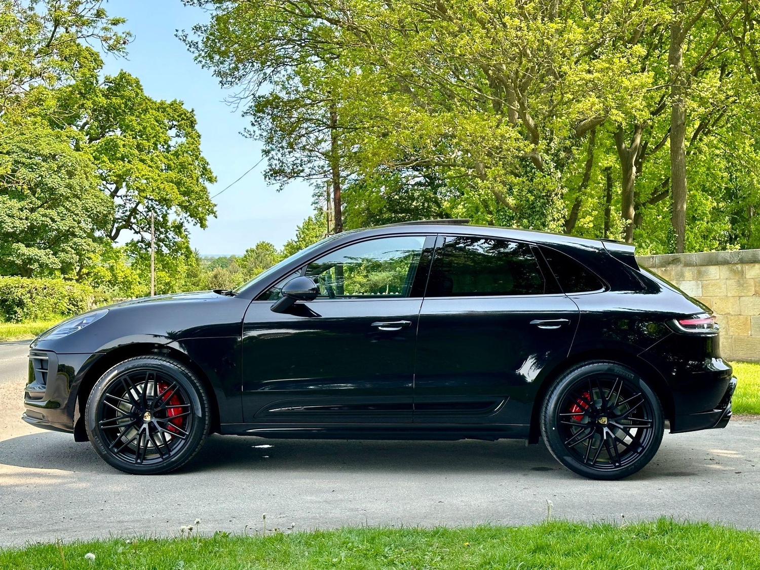 Porsche Macan 2026 - Cars in Leeds