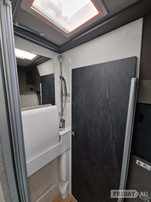 [3 berth ]Hymer Grand Canyon S 700