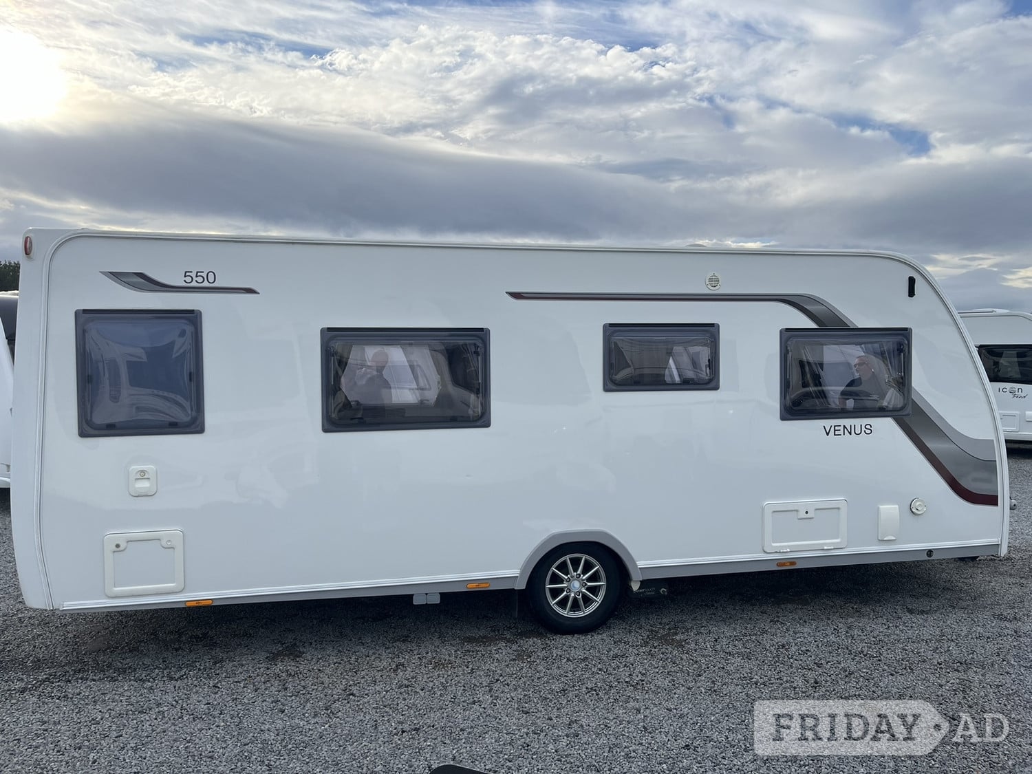 Lunar Venus 550/4 2016 - Motorhomes & Caravans in Thirsk