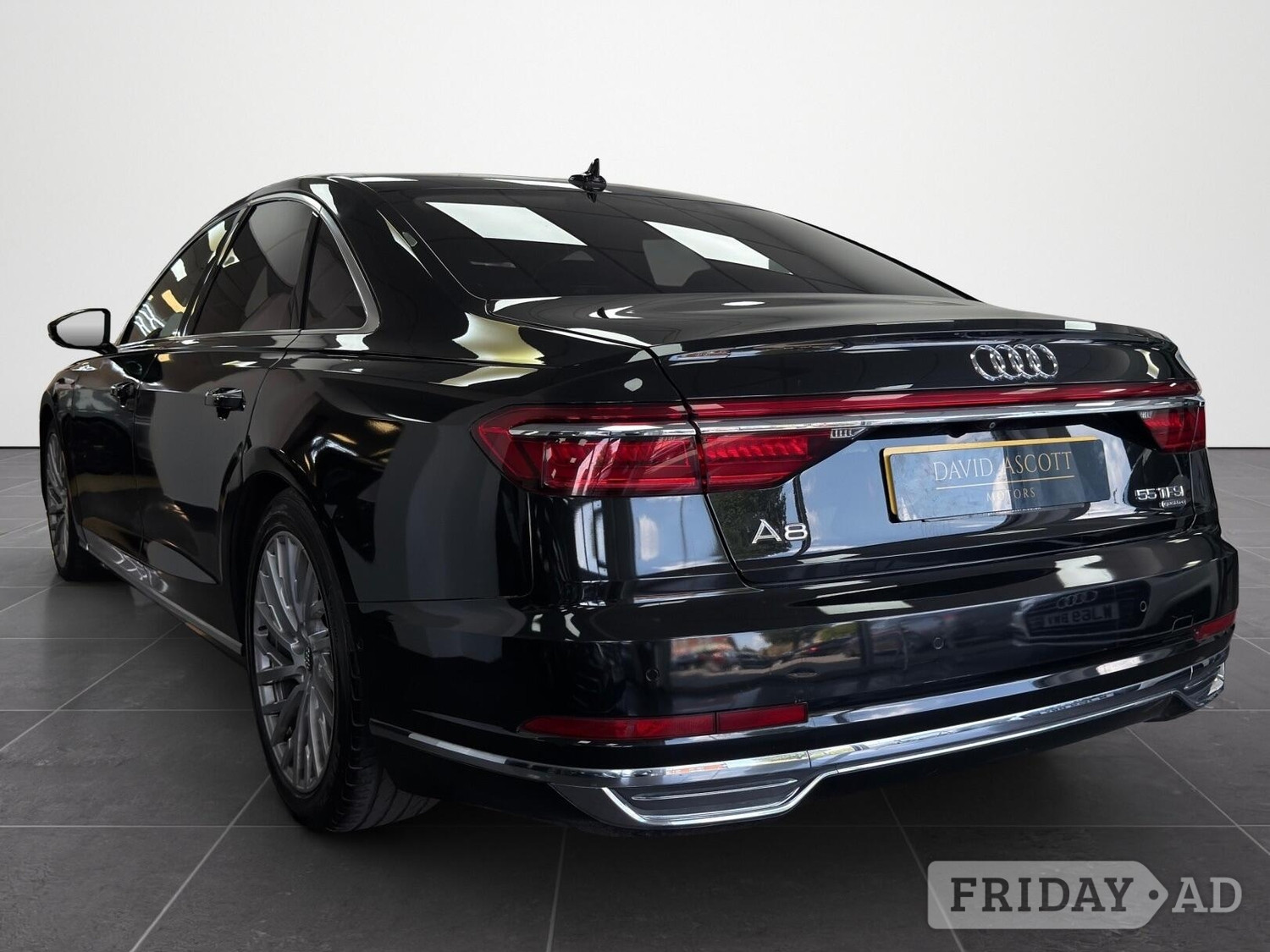 [ berth ]Audi A8