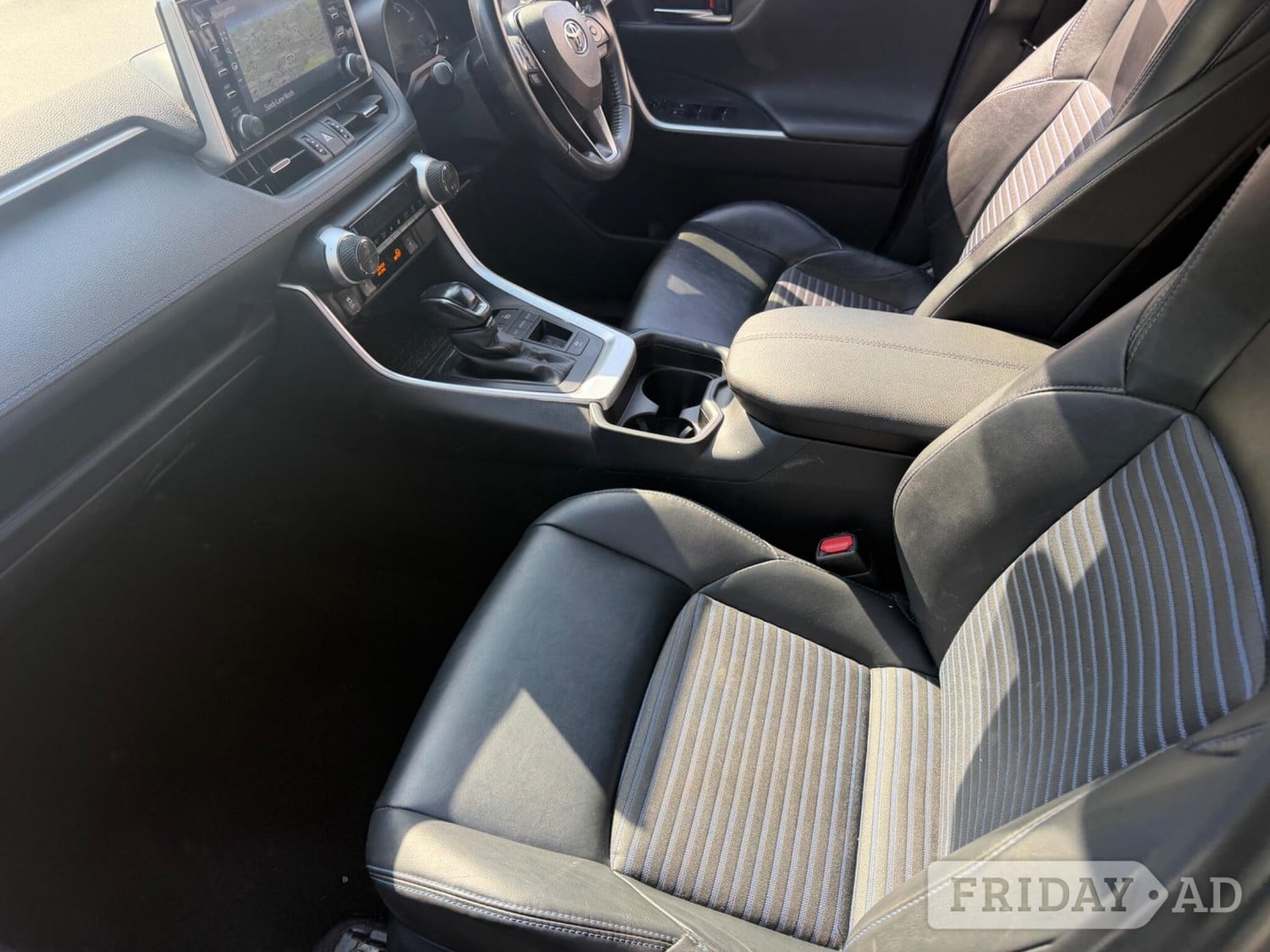 Toyota RAV4 2021 - Cars